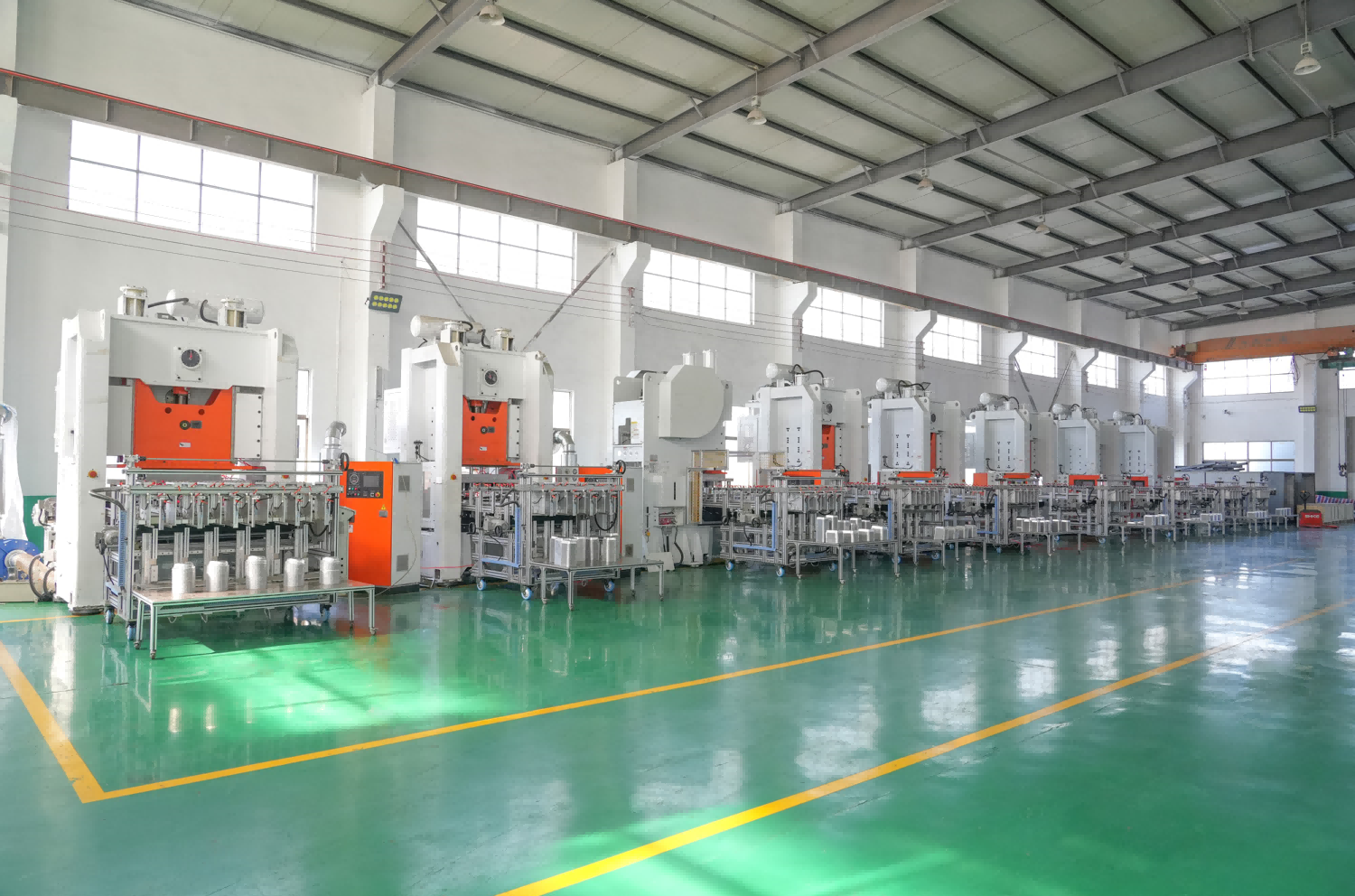 Blog perusahaan terbaru tentang Analisis Mendalam Berbasis Data dari Inti Lini Produksi Wadah Aluminium Foil