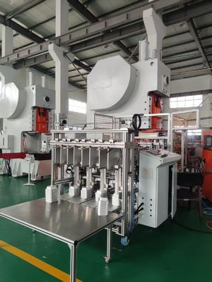 Beli LK-T63 Aluminium Foil Container Making Machine dengan Otomatis Scrap Recycling 19KW Motor Power dan 38 ~ 70 Times / min Kecepatan Kerja online manufacture