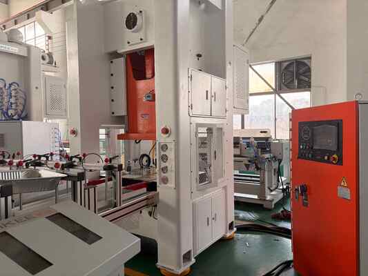 Beli Aluminium Foil Container Making Machine OEM Makanan Daur Ulang Gold Strip Tray online manufacture