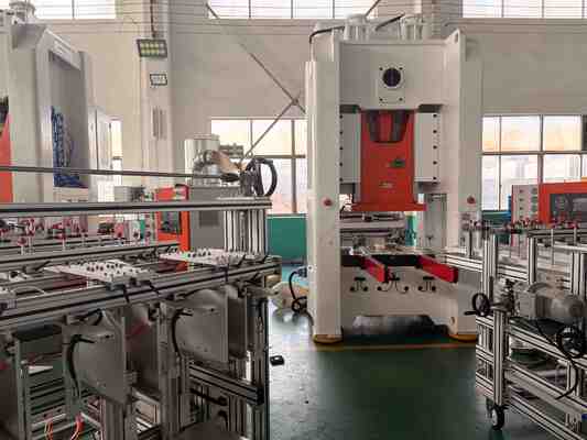 Beli Aluminium Foil Container Membuat Mesin Daur Ulang Lemparan Logam Permukaan Lemparan online manufacture