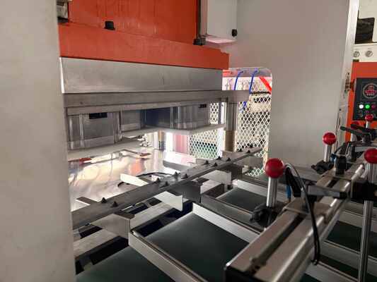 Beli LK-T80 Aluminium Foil Making Machine dengan kapasitas 80ton Press Solid Tabletop Punch Structure dan umur 10 tahun online manufacture