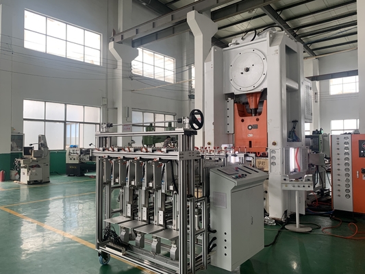 Mesin Pembuat Wadah Aluminium Foil Semi Otomatis yang Dapat Disesuaikan Dengan 26KW