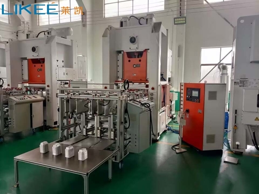 Produktivitas Tinggi 14500KG Aluminium Foil Container Produksi Line dengan Mitsubishi PLC Control