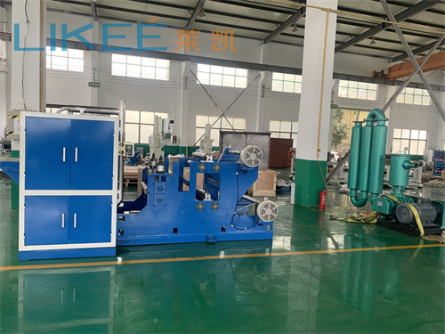 Otomatis memotong 3KW Aluminium Foil Sheet Pop Out Mesin Kecepatan disesuaikan