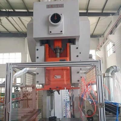 LK-T63 Lini Pembuatan Wadah Aluminium Foil dengan Motor Siemens Terkontrol 9000 PCS Per Jam