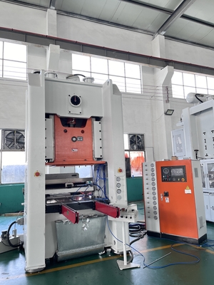 LK-T80 Mesin Pembuat Otomatis Pukulan Aluminium Foil Wadah Makanan Mitsubishi PLC