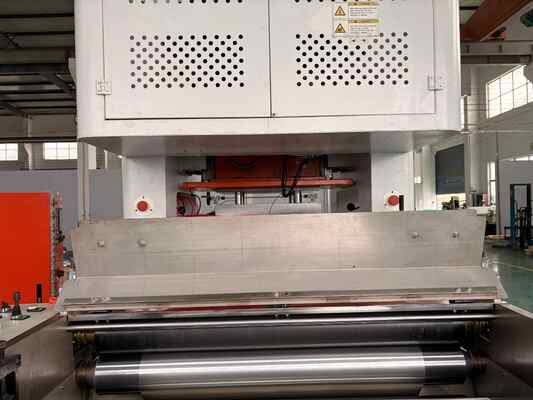 Mesin Wadah Aluminium Foil LK-T80 dengan Sirkuit Oli Tertutup 12000pcs/jam Baja Presisi Tinggi