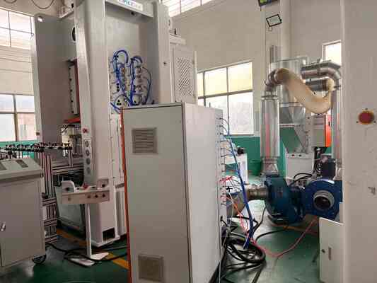 LK-T80 Wadah Makanan Aluminium Foil Daur Ulang Persegi Panjang Baki Aluminium OEM Machine